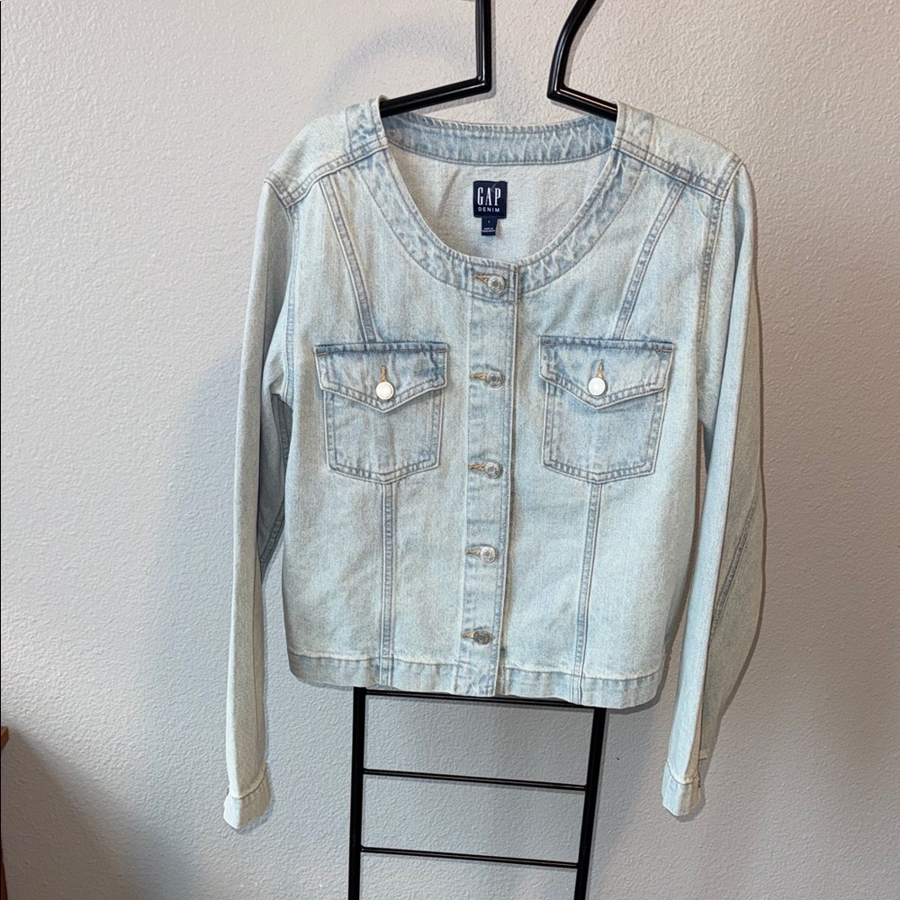GAP Women's Light Blue Jean Jacket